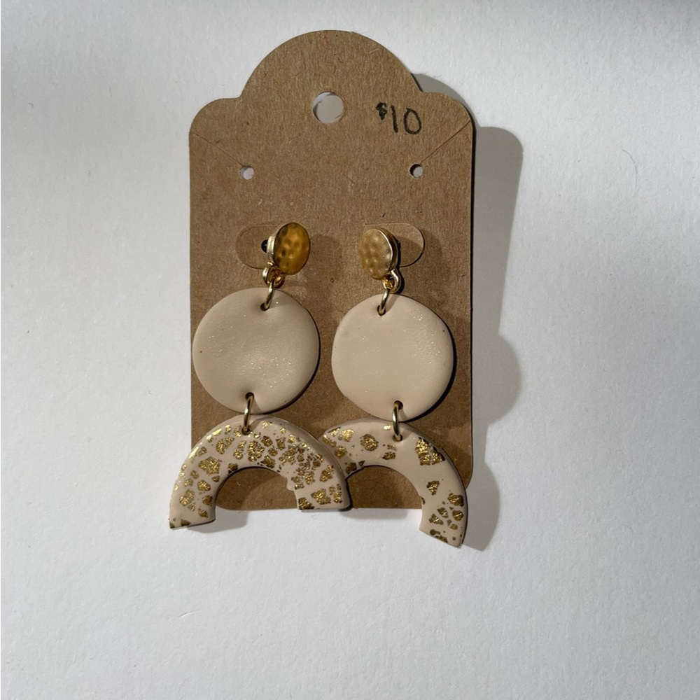 Nude & gold flake earrings